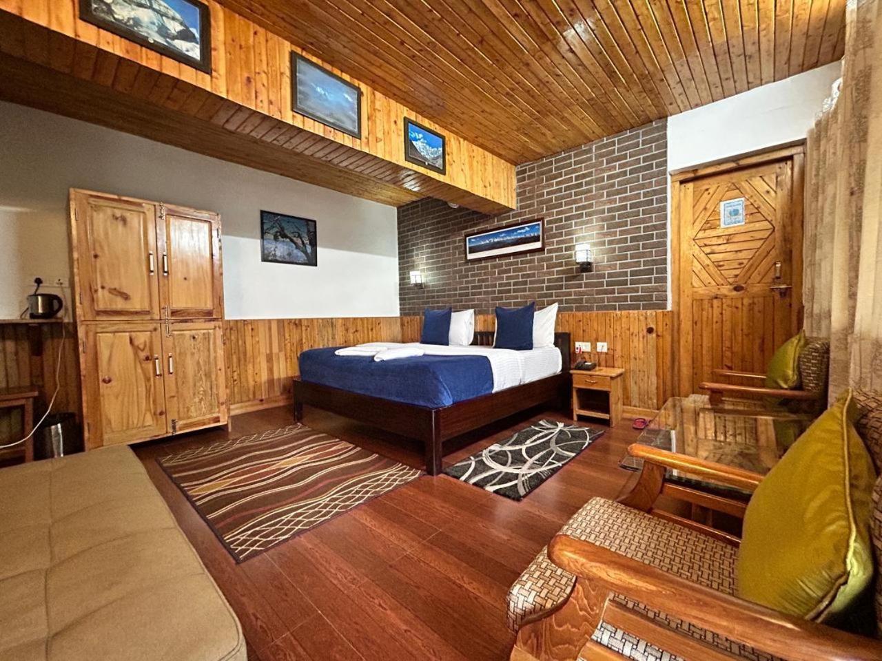 Kasar Himalaya Holiday Resort, Binsar Rd Almora Dış mekan fotoğraf