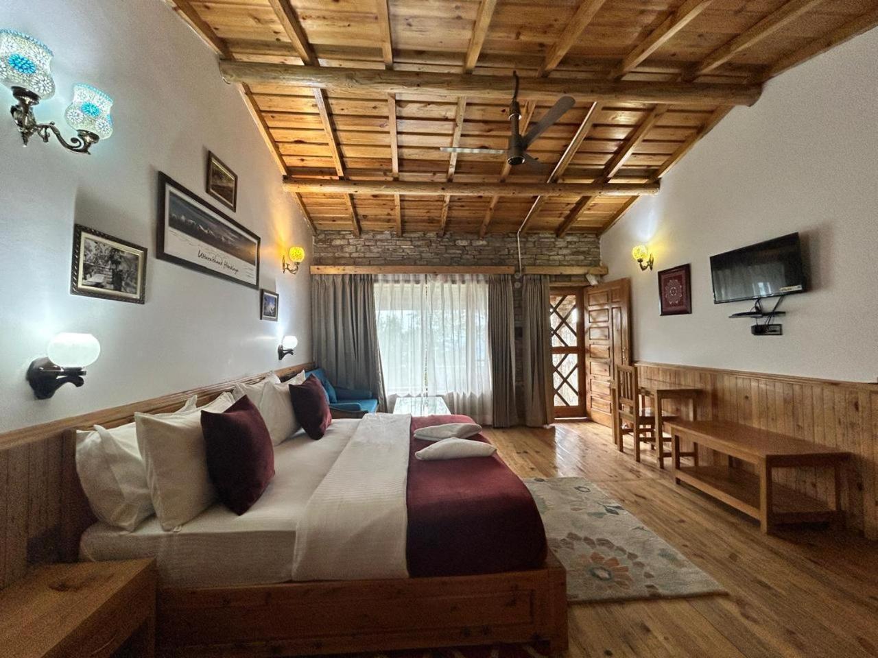 Kasar Himalaya Holiday Resort, Binsar Rd Almora Dış mekan fotoğraf
